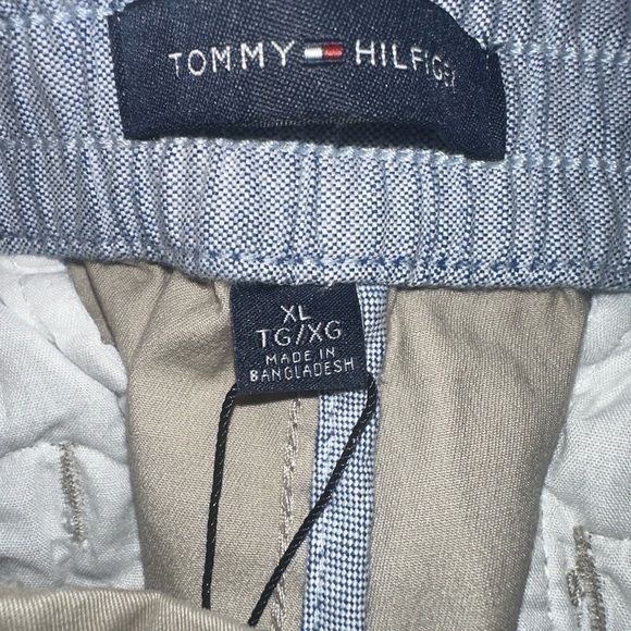 Men’s new THFlex Tommy Hilfiger elastic size XL waist shorts 7” inseam - Picture 3 of 5